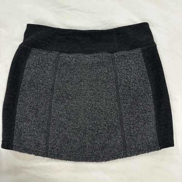 Kuhl Kozet wool blend Mini Skirt Size Small - Picture 4 of 9